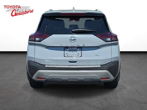 Used 2021 Nissan Rogue SL w/ Premium Package FWD image 6