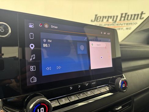Used 2025 Chevrolet Colorado Trail Boss AWD/4WD image 14