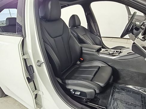 Used 2023 BMW 330i Sedan w/ Driving Assistance Package image 19