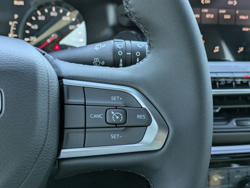 New 2026 Jeep Compass Latitude AWD/4WD image 28