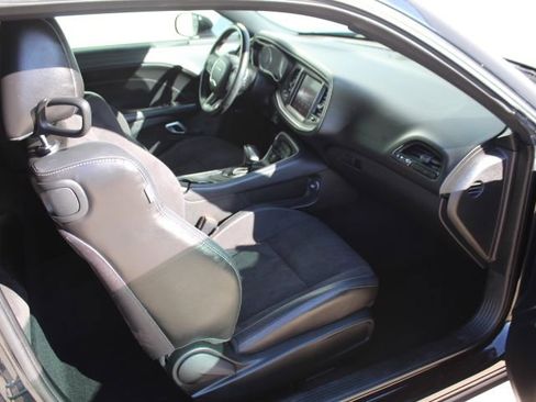 Used 2020 Dodge Challenger R/T w/ Plus Package image 33