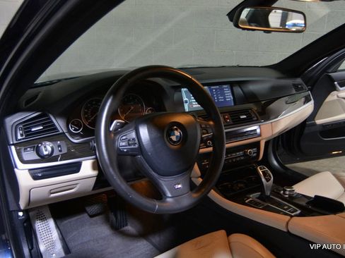 Used 2011 BMW 550i 550i image 16
