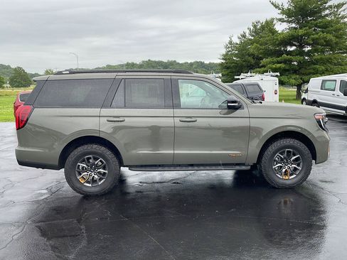 Used 2025 Ford Expedition Tremor AWD/4WD image 6