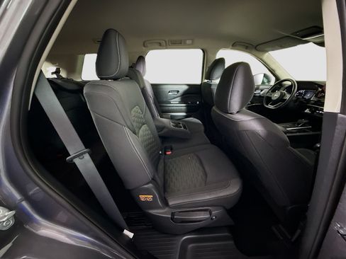 Used 2022 Nissan Pathfinder SV FWD image 27