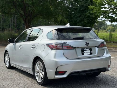 Used 2016 Lexus CT 200h w/ Seat Comfort Package FWD image 3
