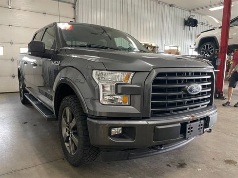Used 2017 Ford F150 XLT w/ Equipment Group 302A Luxury image 4