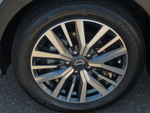 Used 2024 Nissan Kicks SV image 13