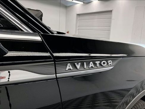 Used 2025 Lincoln Aviator Reserve w/ Illumination Package AWD/4WD image 11