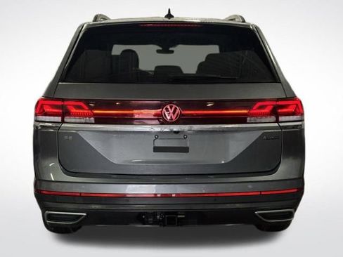 Used 2025 Volkswagen Atlas SE image 7