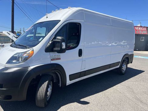 Used 2019 RAM ProMaster 2500 FWD image 3