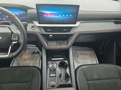 Certified 2025 Ford Explorer ST AWD/4WD image 11