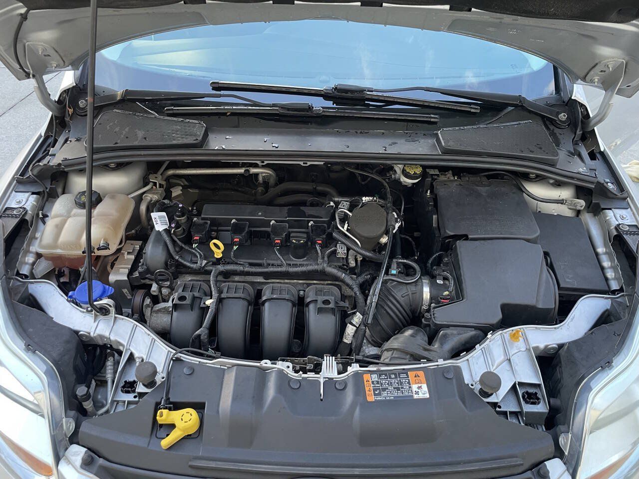 Used 2014 Ford Focus SE w/ SE Winter Package FWD image 24