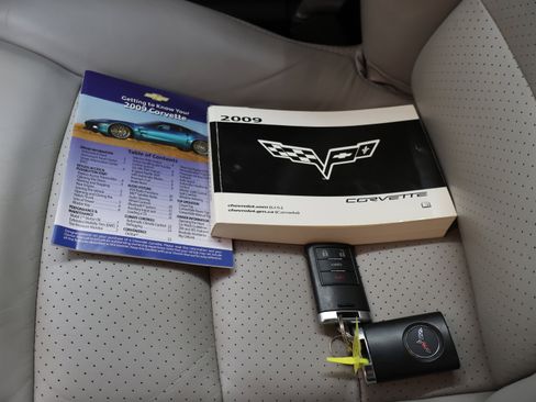 Used 2009 Chevrolet Corvette Coupe w/ Preferred Equipment Group RWD image 44