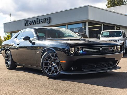 Used 2016 Dodge Challenger R/T Scat Pack w/ Leather Interior Group RWD image 1