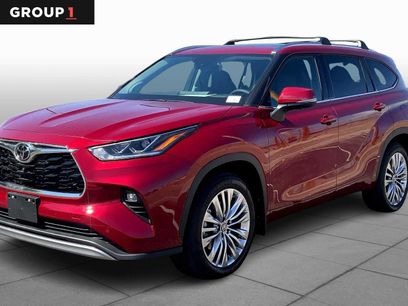 Certified 2025 Toyota Highlander Platinum