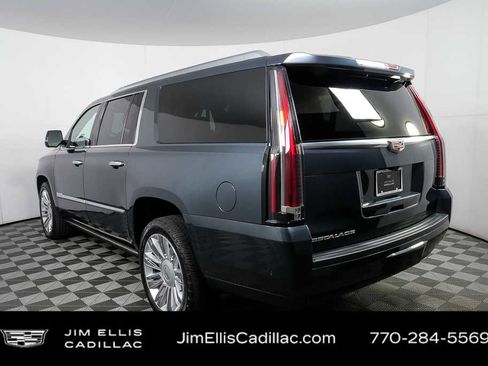 Used 2020 Cadillac Escalade ESV Platinum image 30