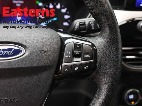 Used 2021 Ford Escape SE w/ Convenience Package AWD/4WD image 16