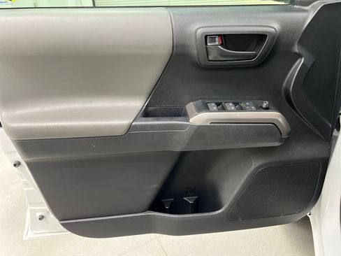 Used 2023 Toyota Tacoma SR5 w/ Technology Package AWD/4WD image 14