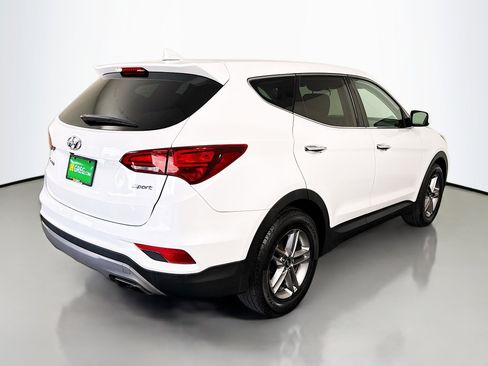 Used 2017 Hyundai Santa Fe Sport image 10