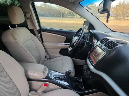 Used 2013 Dodge Journey SXT w/ Flexible Seating Group image 26