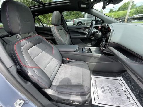 Certified 2024 Chevrolet Blazer EV RS image 39