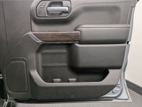 Used 2021 GMC Sierra 1500 SLT image 27