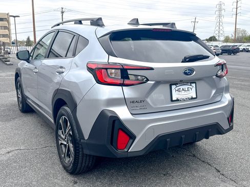 Used 2025 Subaru Crosstrek 2.5i Premium AWD/4WD image 5