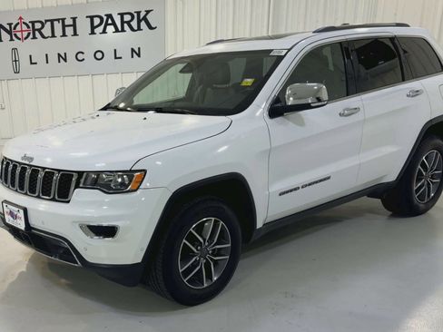 Used 2020 Jeep Grand Cherokee Limited w/ Trailer Tow Group IV AWD/4WD image 5
