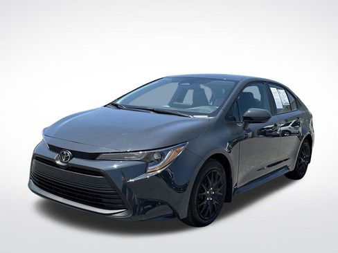 Used 2026 Toyota Corolla LE FWD image 2