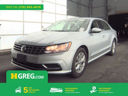 Used 2017 Volkswagen Passat 1.8T S FWD image 1