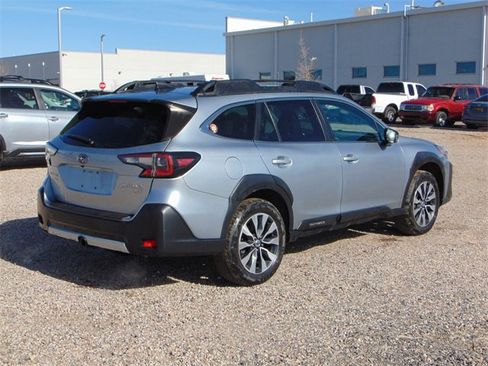 Used 2023 Subaru Outback Limited XT image 4