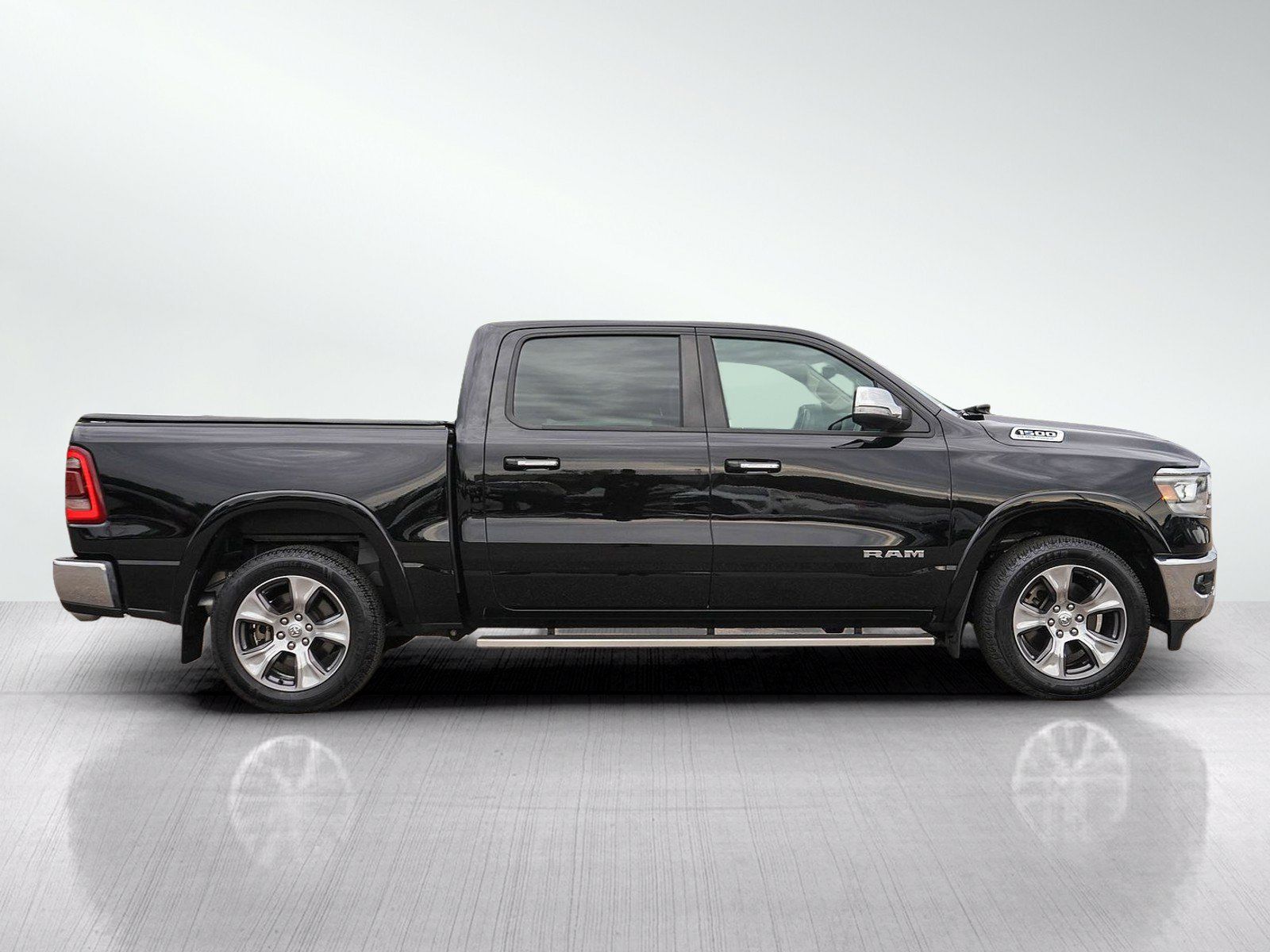 Used 2021 RAM 1500 Laramie AWD/4WD image 7