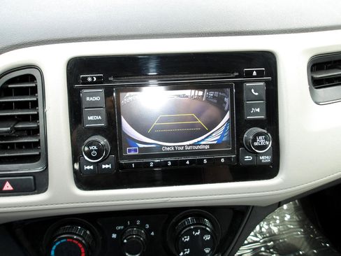 Used 2022 Honda HR-V LX image 19