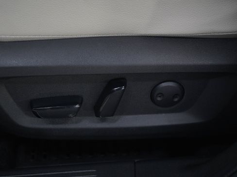 Used 2023 Nissan Rogue SL w/ SL Premium Package AWD/4WD image 25