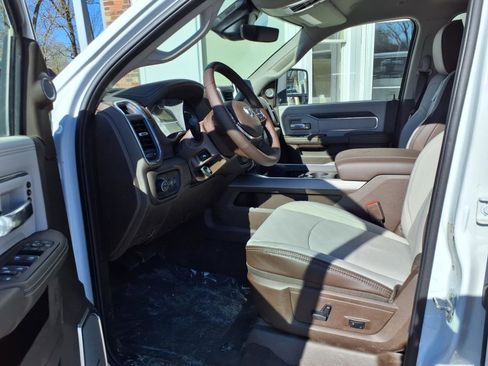 New 2025 RAM 2500 Laramie image 6