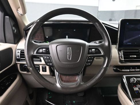 Used 2020 Lincoln Navigator Reserve w/ Cargo Convenience Package AWD/4WD image 28