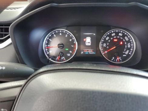 Used 2019 Toyota RAV4 LE image 21