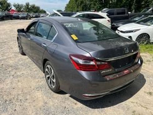 Used 2017 Honda Accord EX-L image 2