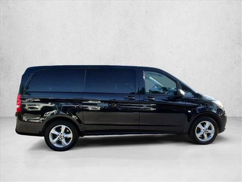 Used 2019 Mercedes-Benz Metris Passenger image 4