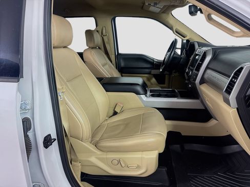Used 2019 Ford F250 Lariat w/ Lariat Ultimate Package AWD/4WD image 28