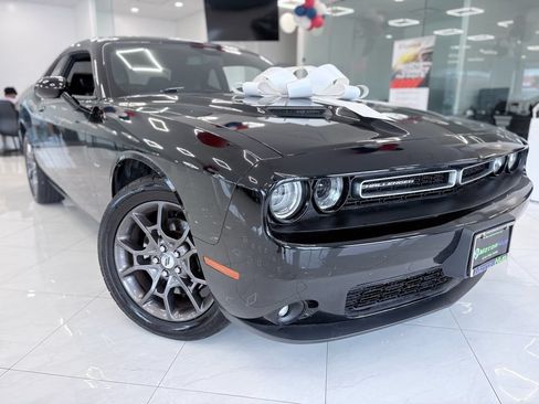 Used 2018 Dodge Challenger GT AWD/4WD image 3