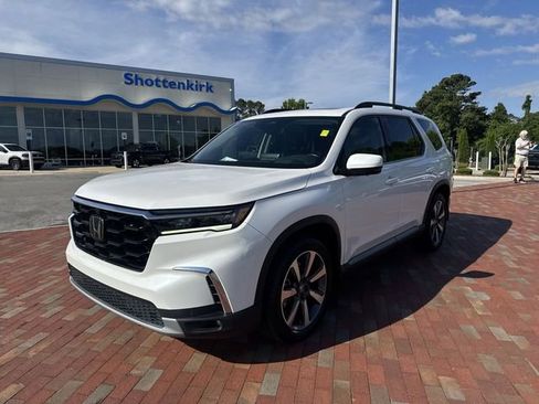 Certified 2023 Honda Pilot Elite image 1