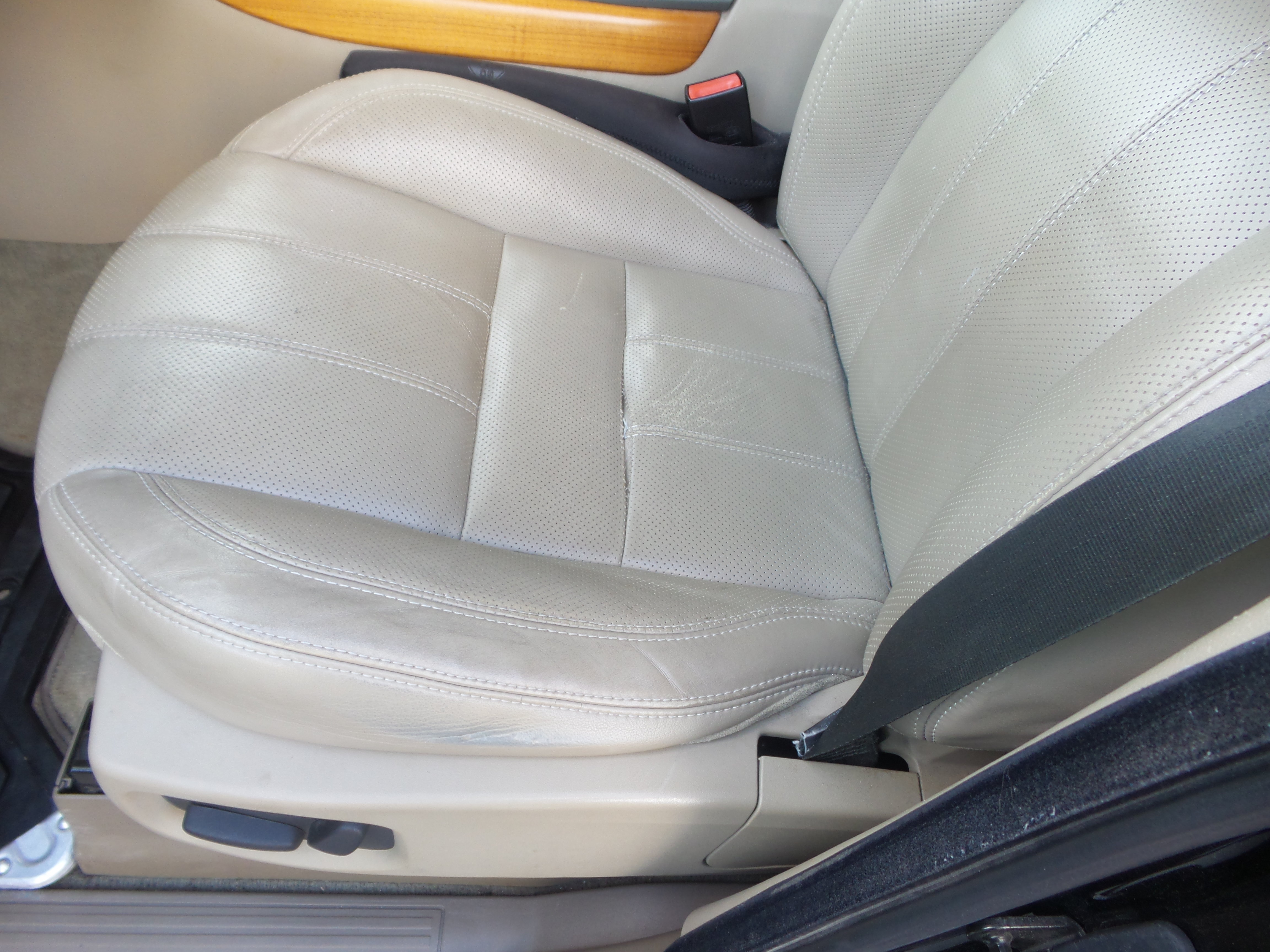 Used 2012 Land Rover Range Rover Sport Supercharged AWD/4WD image 18