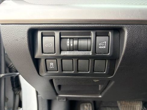 Used 2017 Subaru Outback 2.5i Premium AWD/4WD image 19
