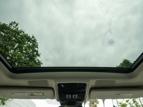 Used 2021 Land Rover Range Rover Autobiography AWD/4WD image 16