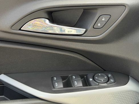 Used 2026 Chevrolet Trax LS FWD image 14