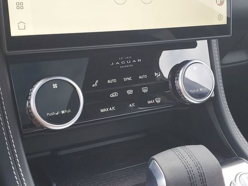 New 2026 Jaguar F-PACE R-Dynamic S image 23