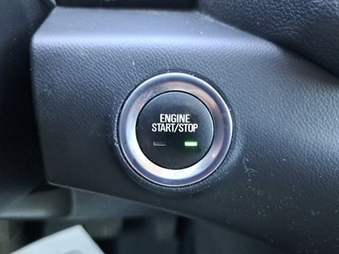 Used 2020 GMC Terrain SLT image 23