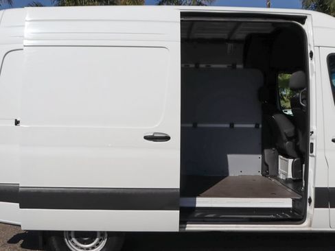 Used 2025 Mercedes-Benz Sprinter 2500 image 12