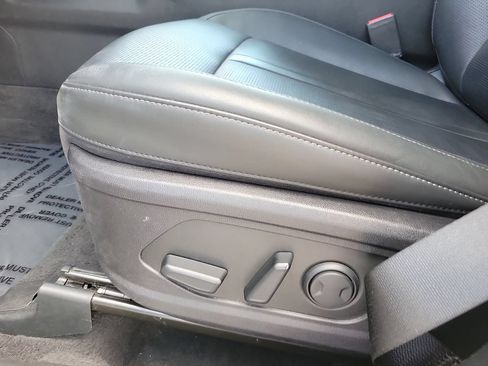 Used 2024 Kia Sorento S AWD/4WD image 13